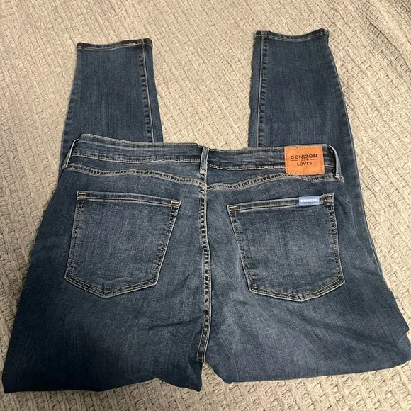 Denizen from Levi's Dark Wash Blue Skinny Jeans - Picture 2 of 4